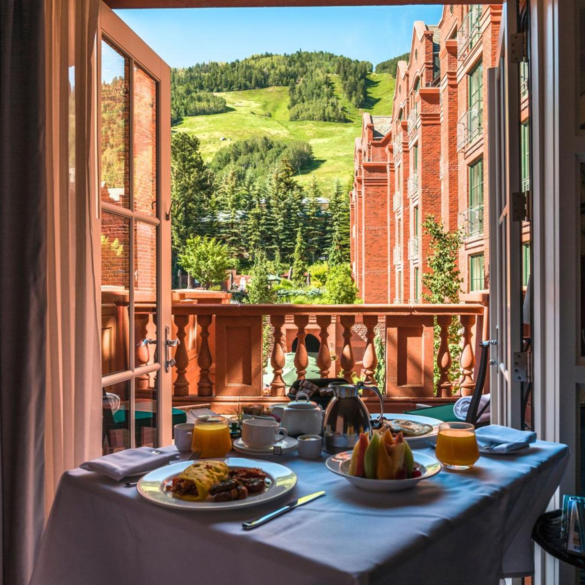 St Regis Aspen Resort 36/50