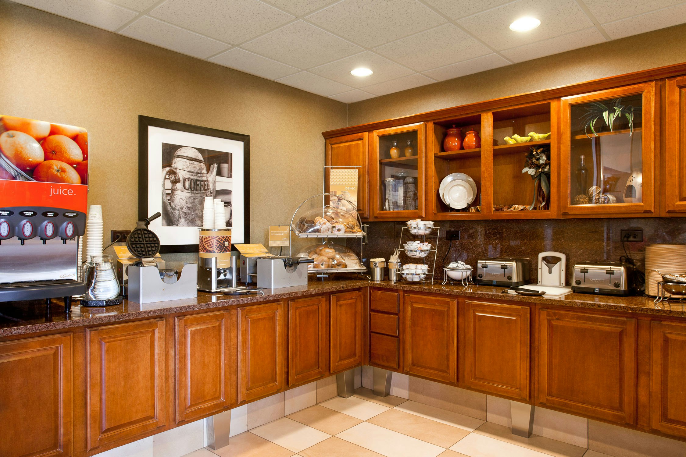Hampton Inn Suites Addison 40/58