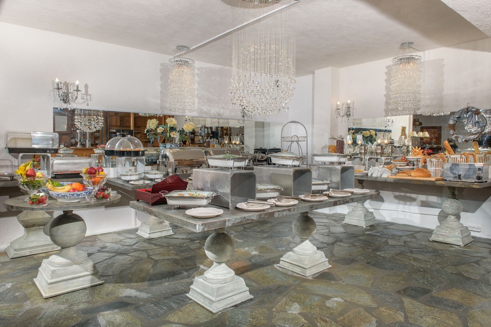 Leandros Hotel 38/50