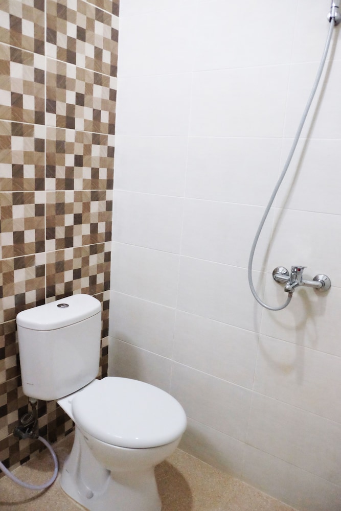 Gapura Residence Hotel Semarang 34/36