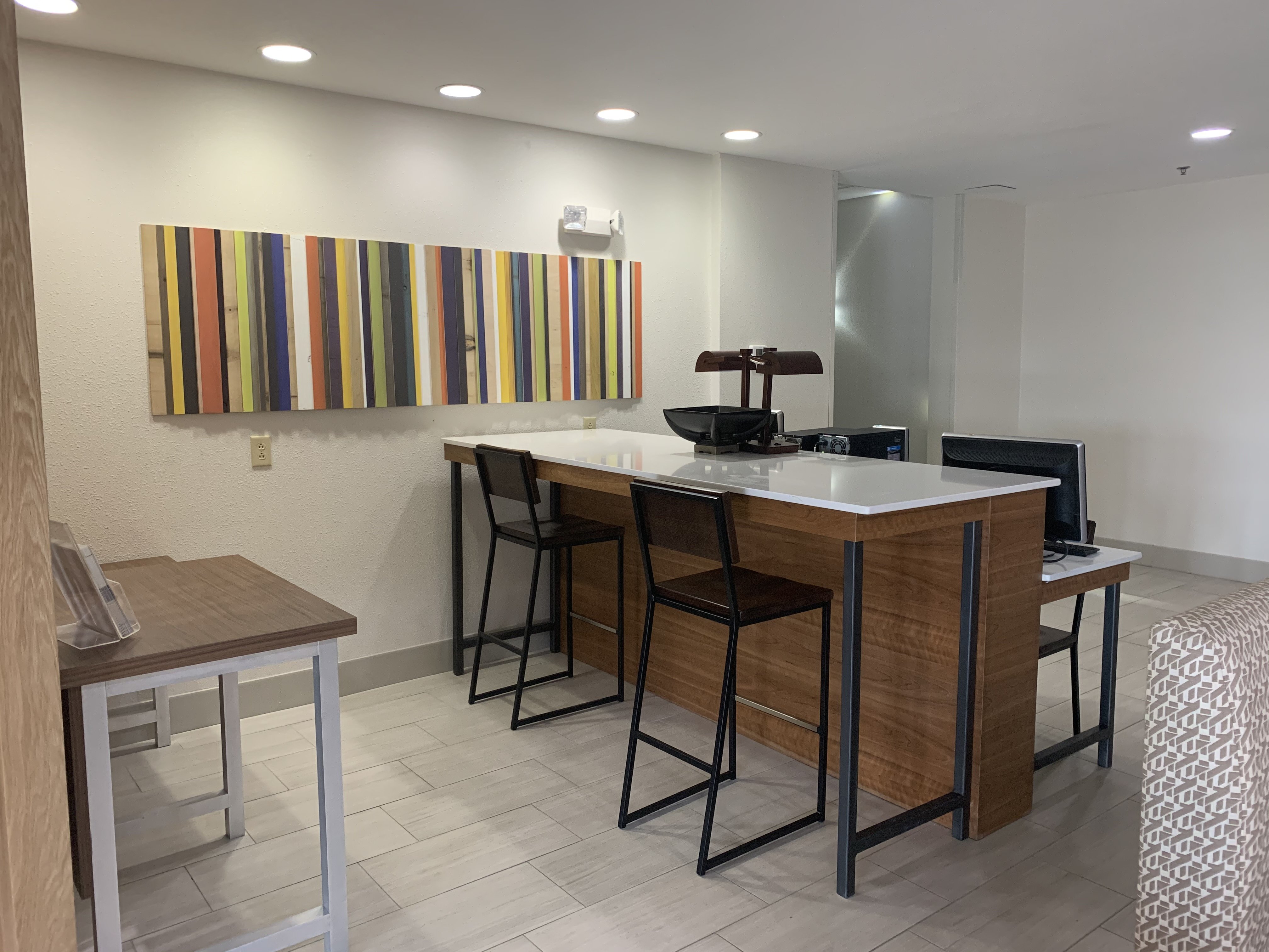 Holiday Inn Express Mccomb 11/53