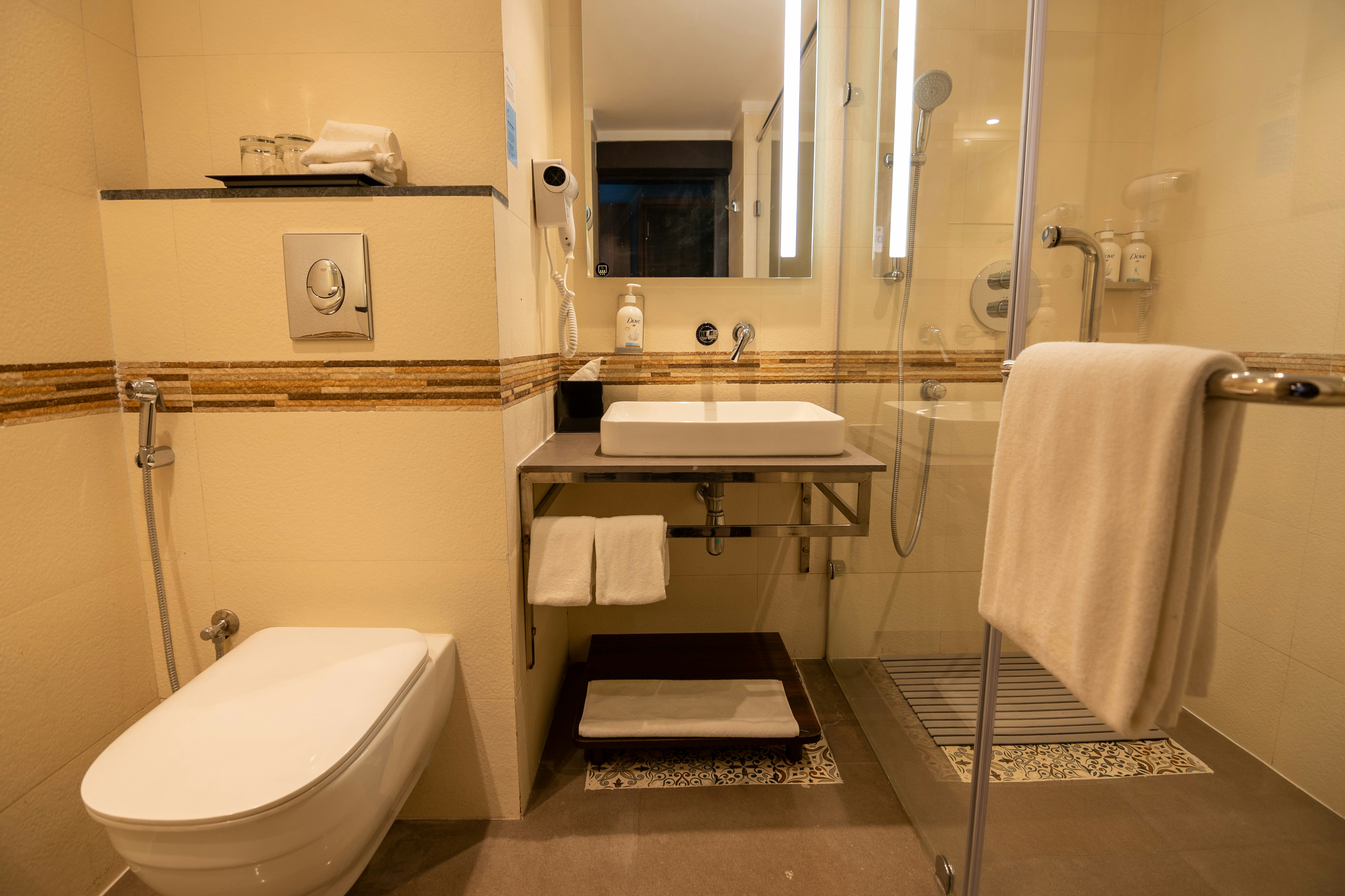 Holiday Inn Express and Suites Jaipur Gopalpura 41/43