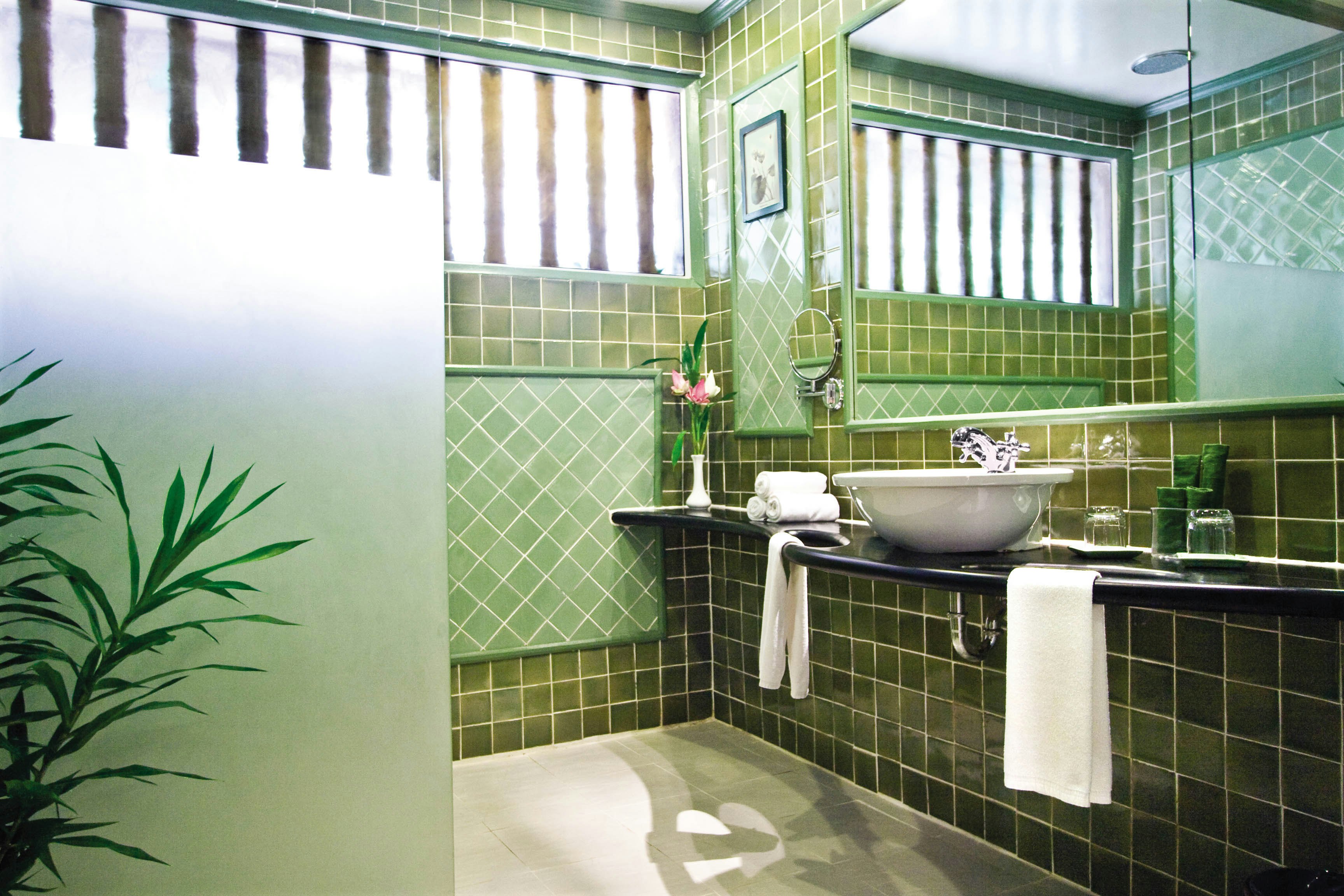 Angkor Village Hotel 50/50