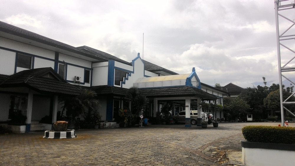 Parama Hotel Puncak 7/23