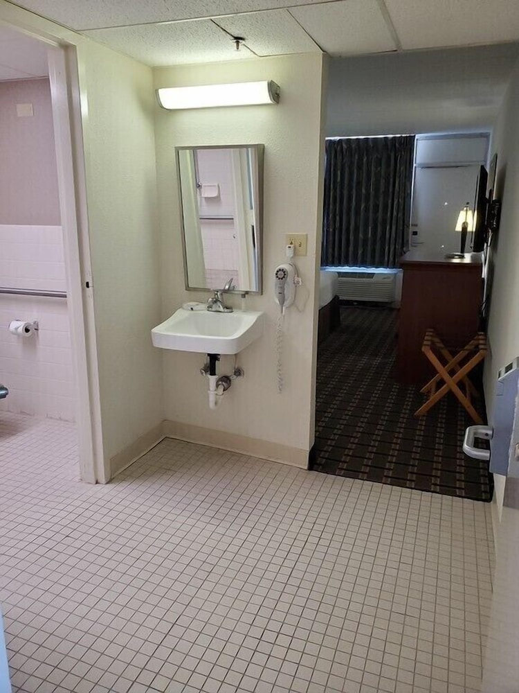 Motel6 Hastings, NE 49/50