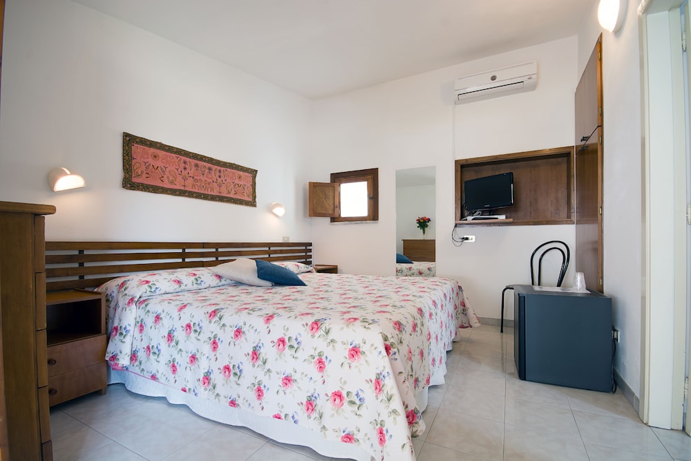 Room at Le Roccette Mare Beach Hotel & Restaurant, CALABRIA
