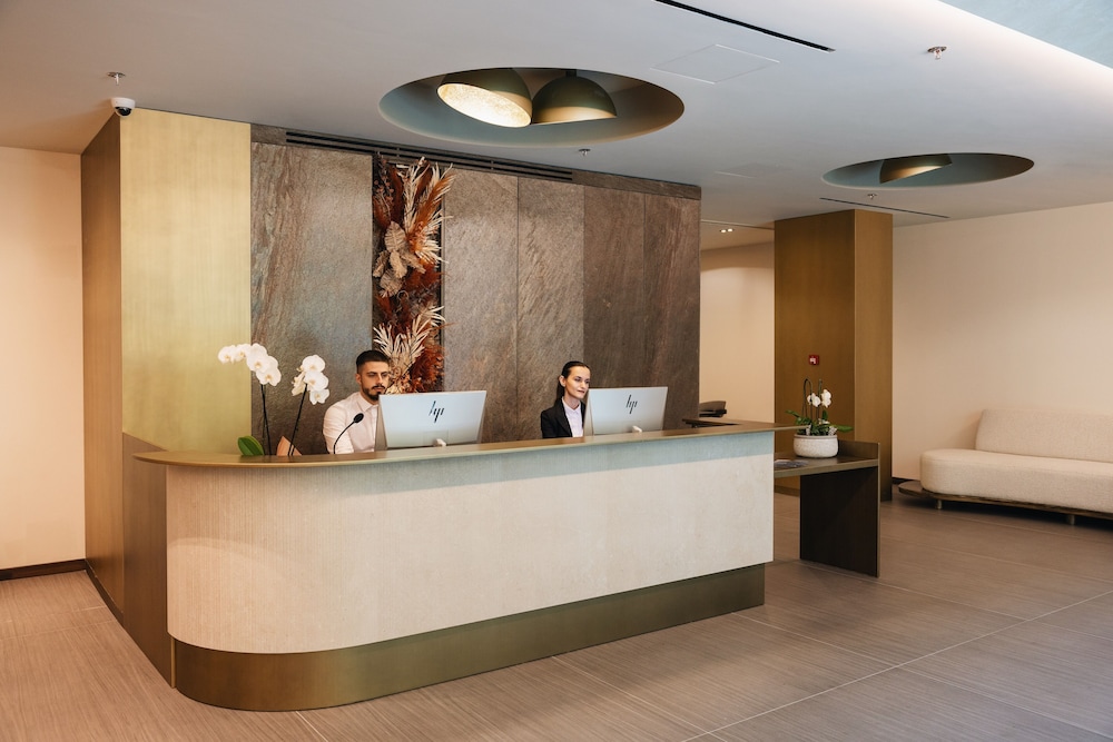 Grand Duka Hotel & Spa 8/73