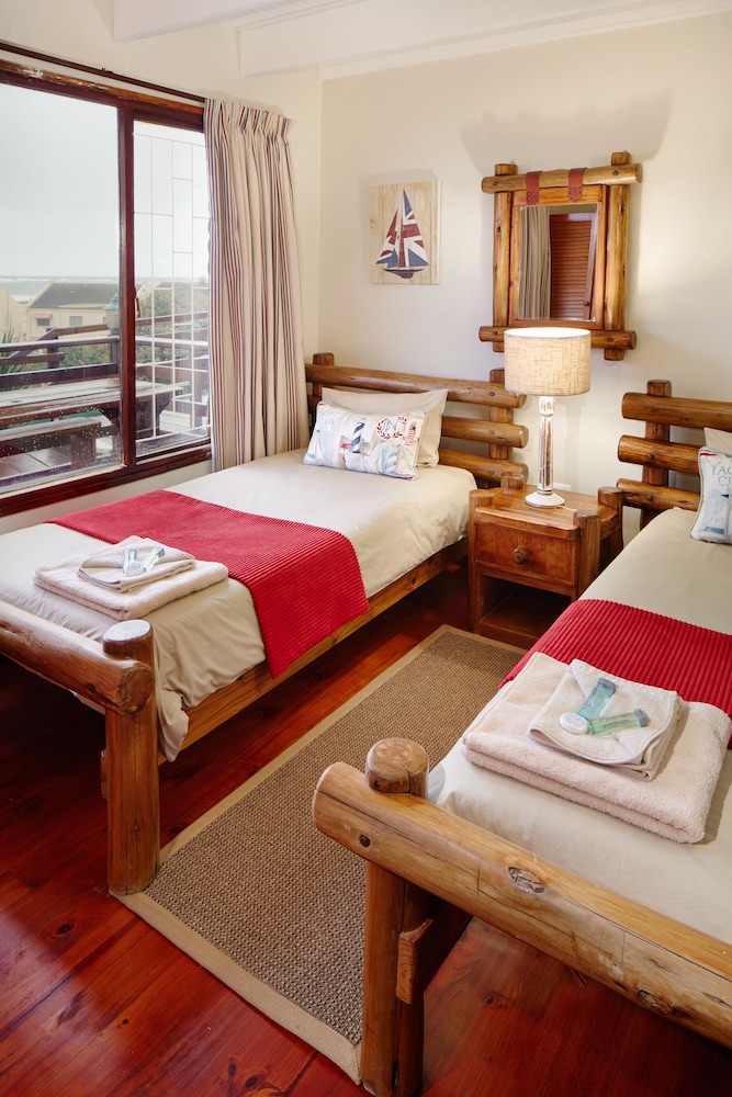 Kowie River Chalets 2/19