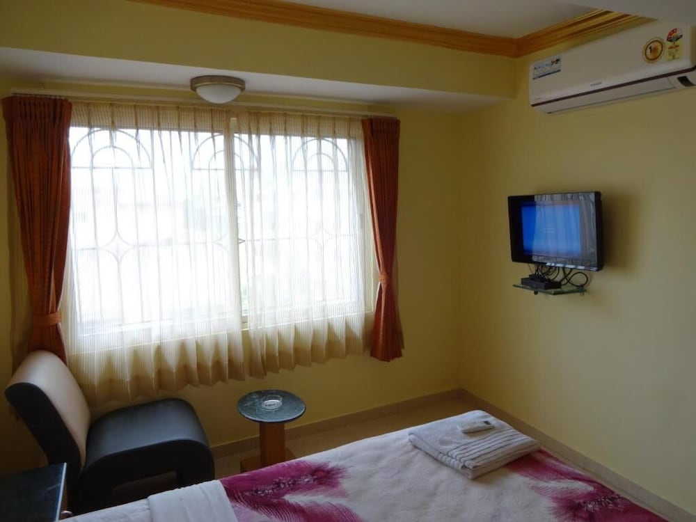 HOTEL NAHAR MANCHESTER INN 31/42
