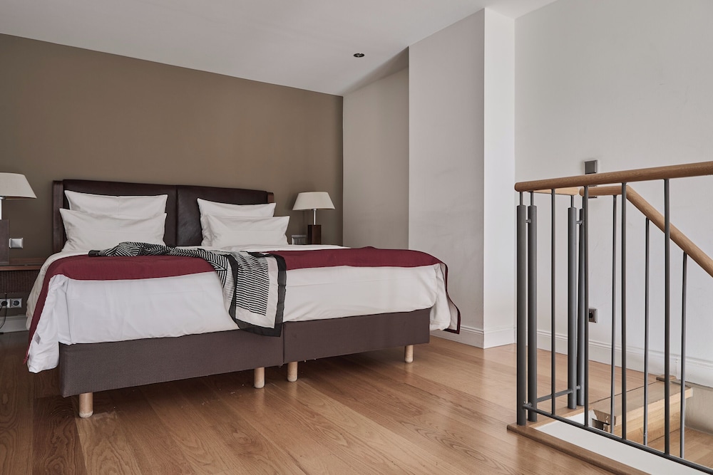 Maisonette, King Bed