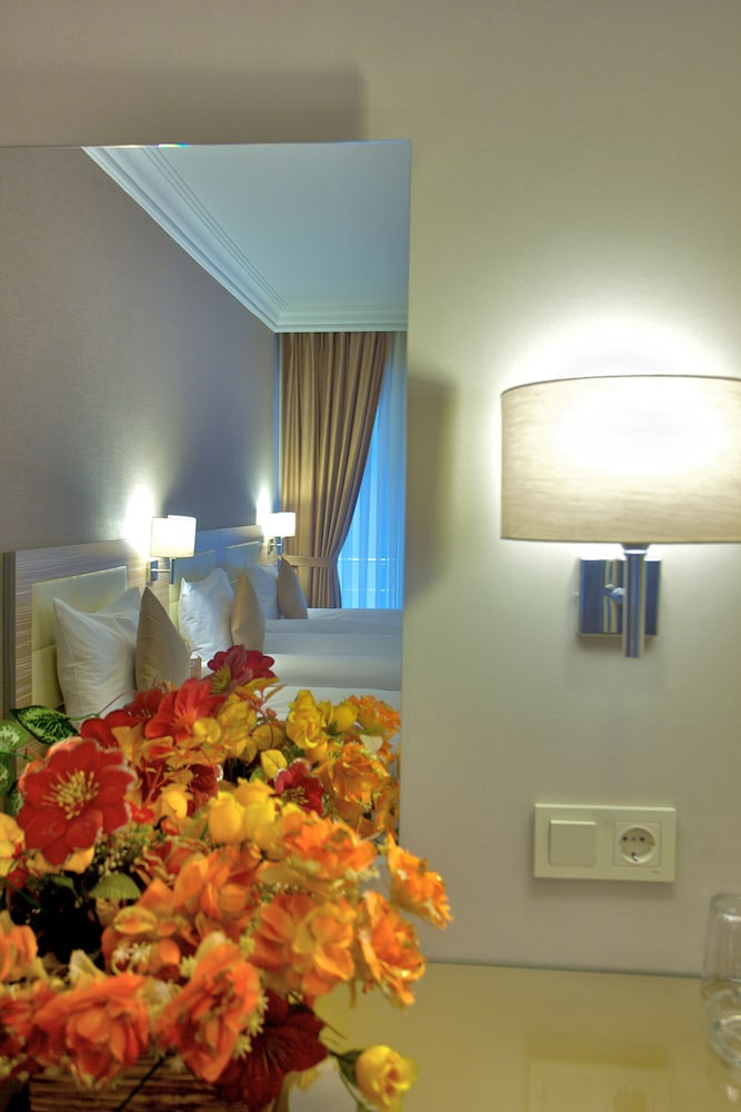 Laleli Emin Hotel 16/25