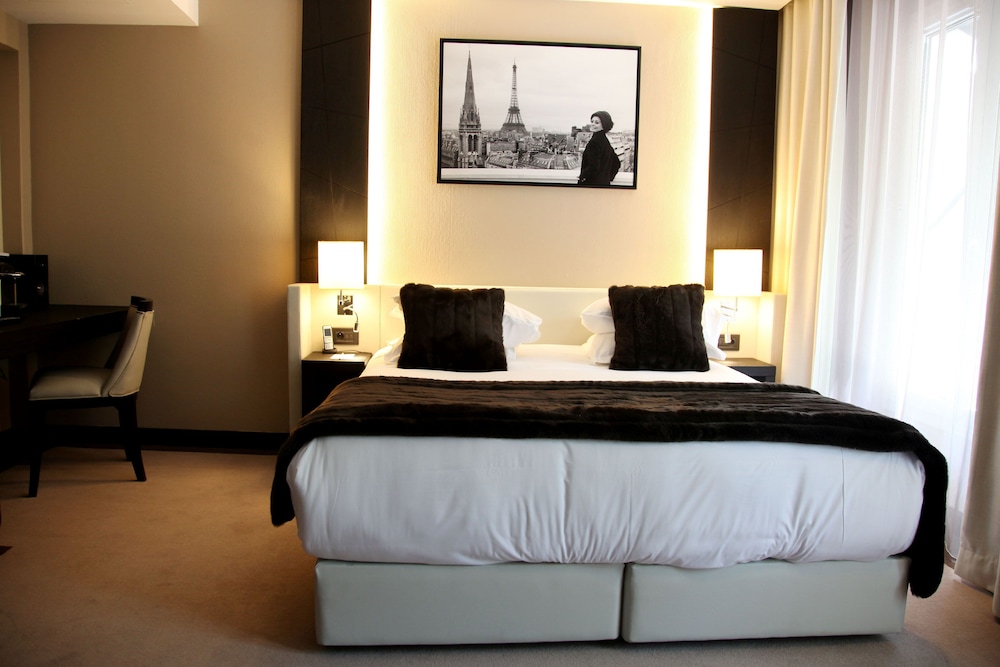 Elysees Paris 4/34