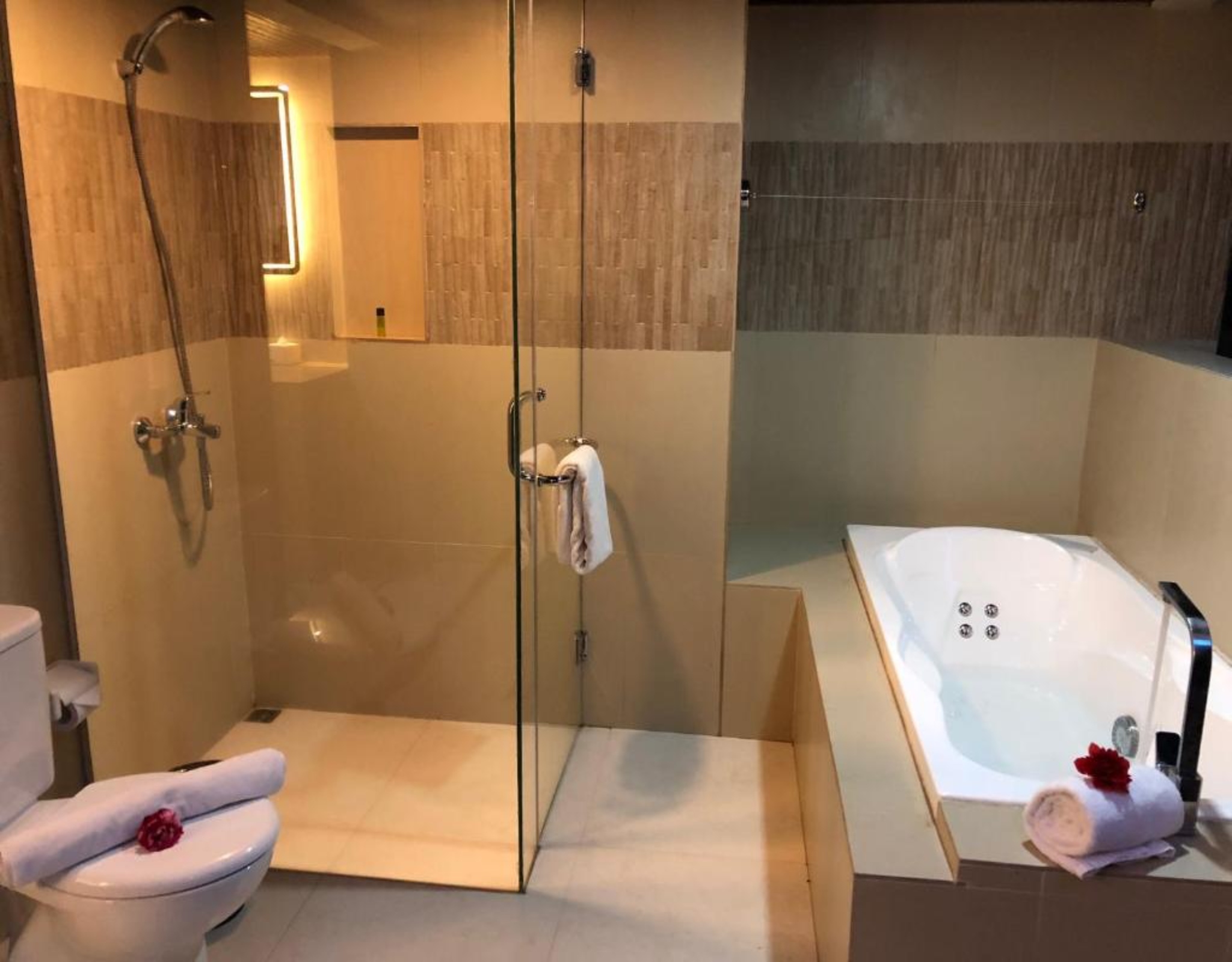 2 Bedrooms, Villa