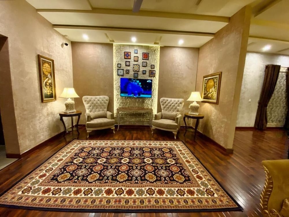 Shelton’s Rezidor Lahore 45/51