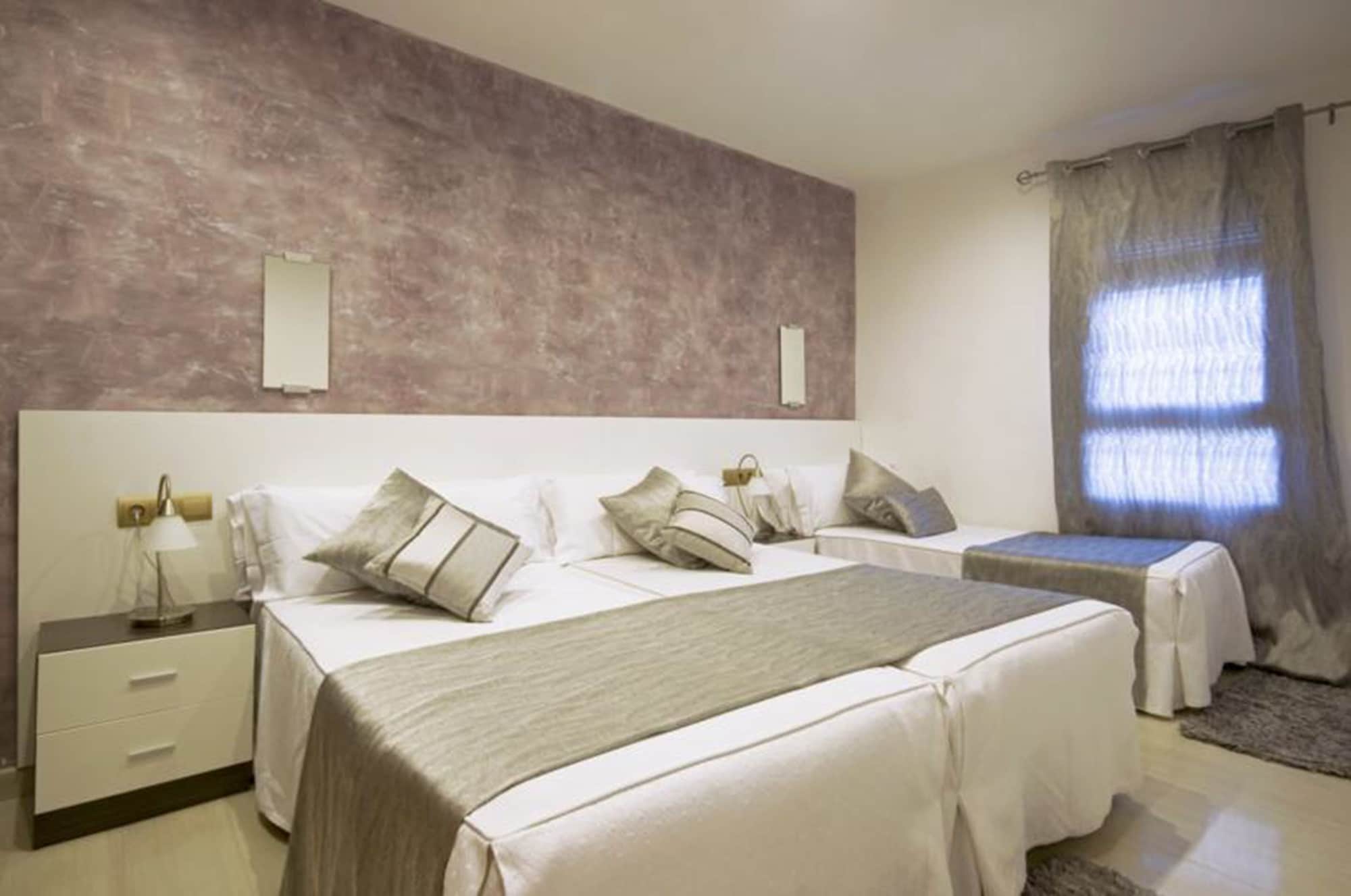1 BEDROOM, APARTMENT