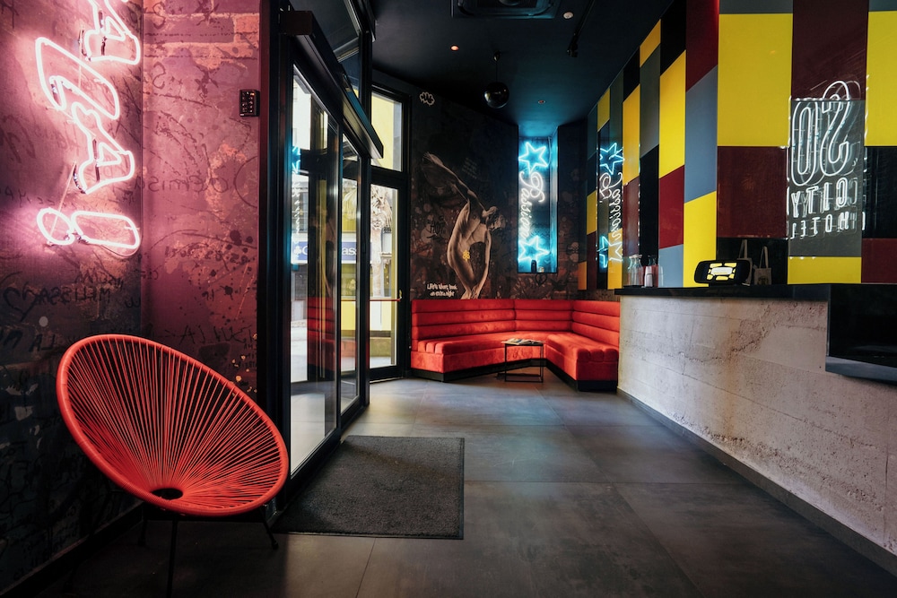 So City Hotel - Adults Only 8/64