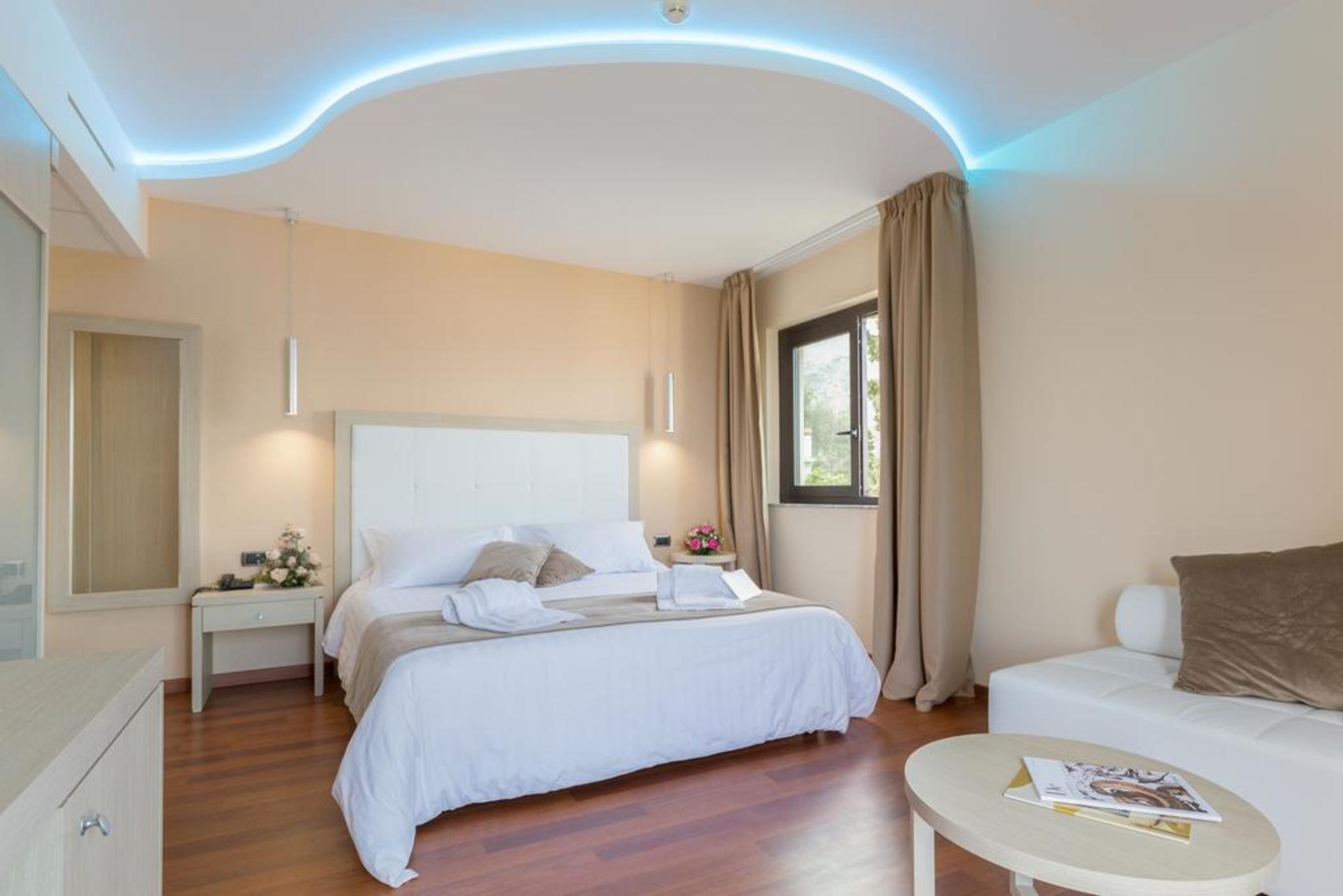 VILLA ESPERIA 26/50