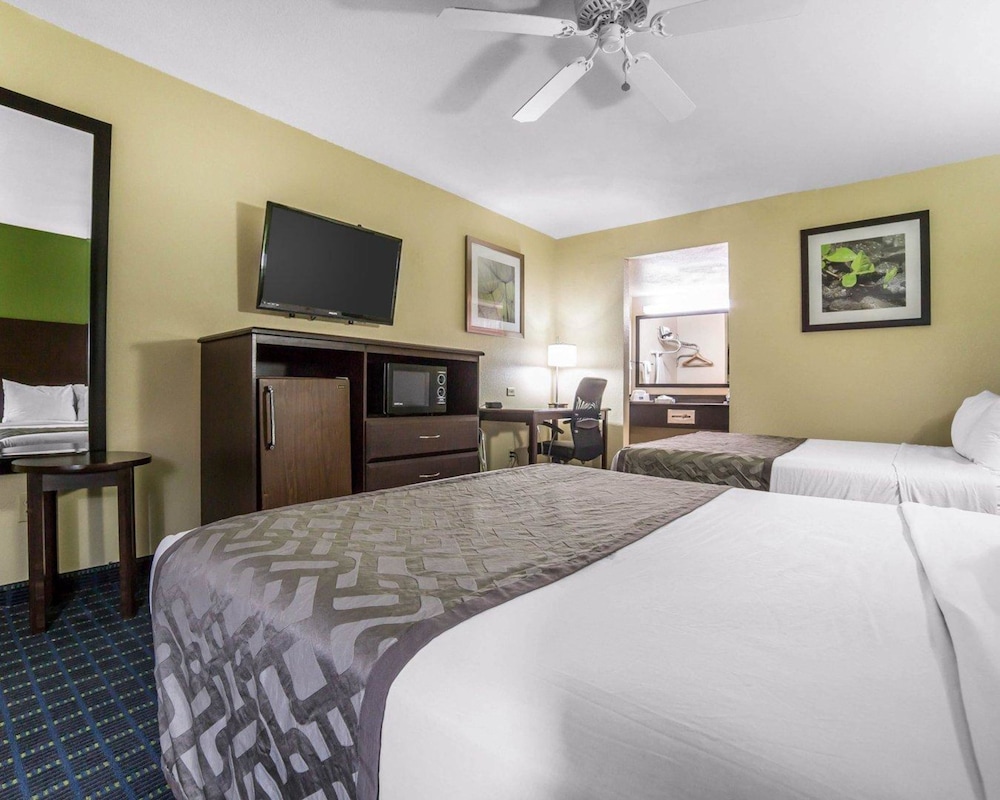 Rodeway Inn & Suites Needles CA 16/30