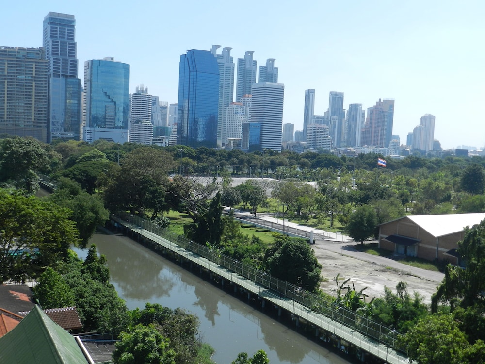Nanatai Suites 46/50
