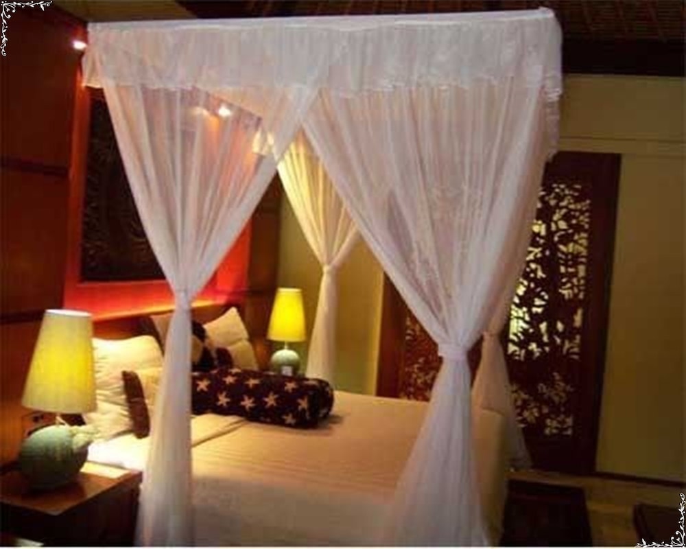 Pool Villa Merumatta Senggigi 21/50