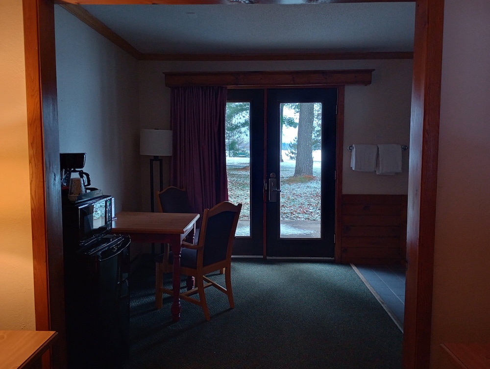 CENTERSTONE RESORT LAKE-AIRE 13/59