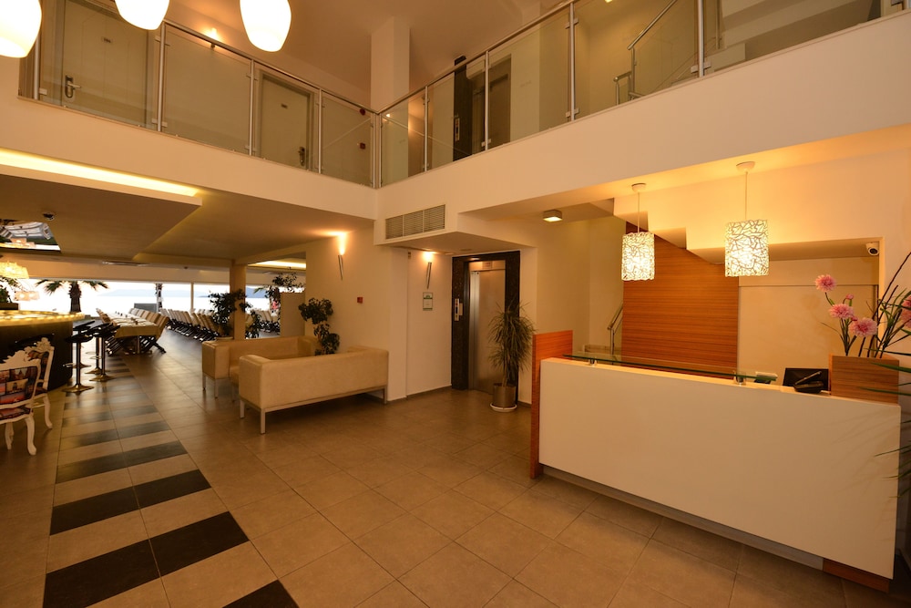 Delta Hotel 11/65