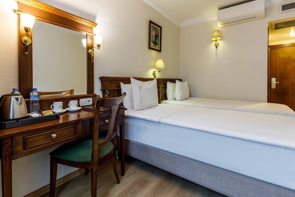 STANDARD, DOUBLE OR TWIN BED