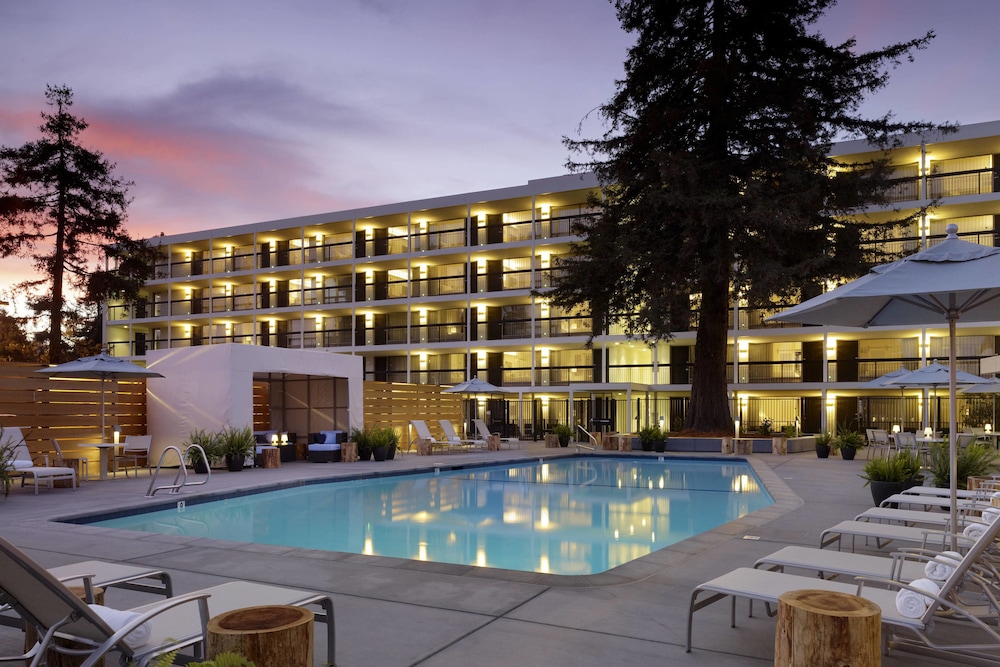 HOTEL PARADOX, AUTOGRAPH COLLECTION 3/28