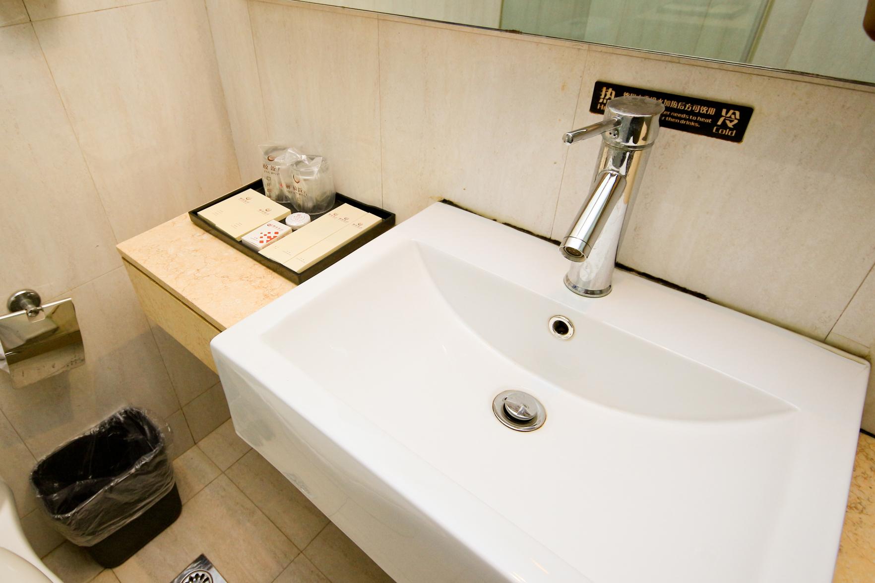 Jiefang Hotel 30/30