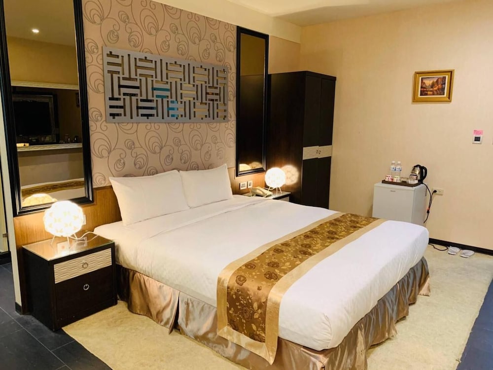 Kai Shen Sinsu Hotel 33/55