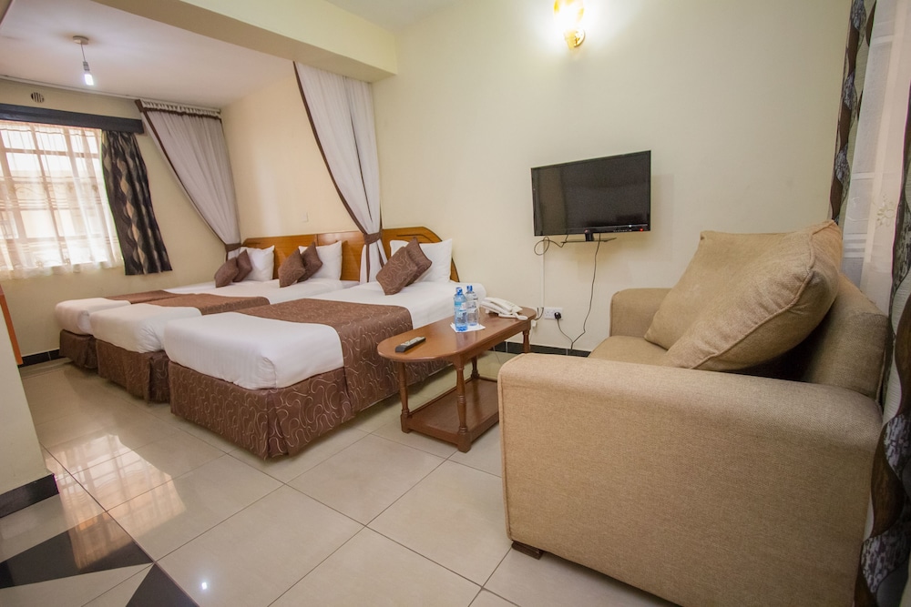 Emboita Hotel 12/50