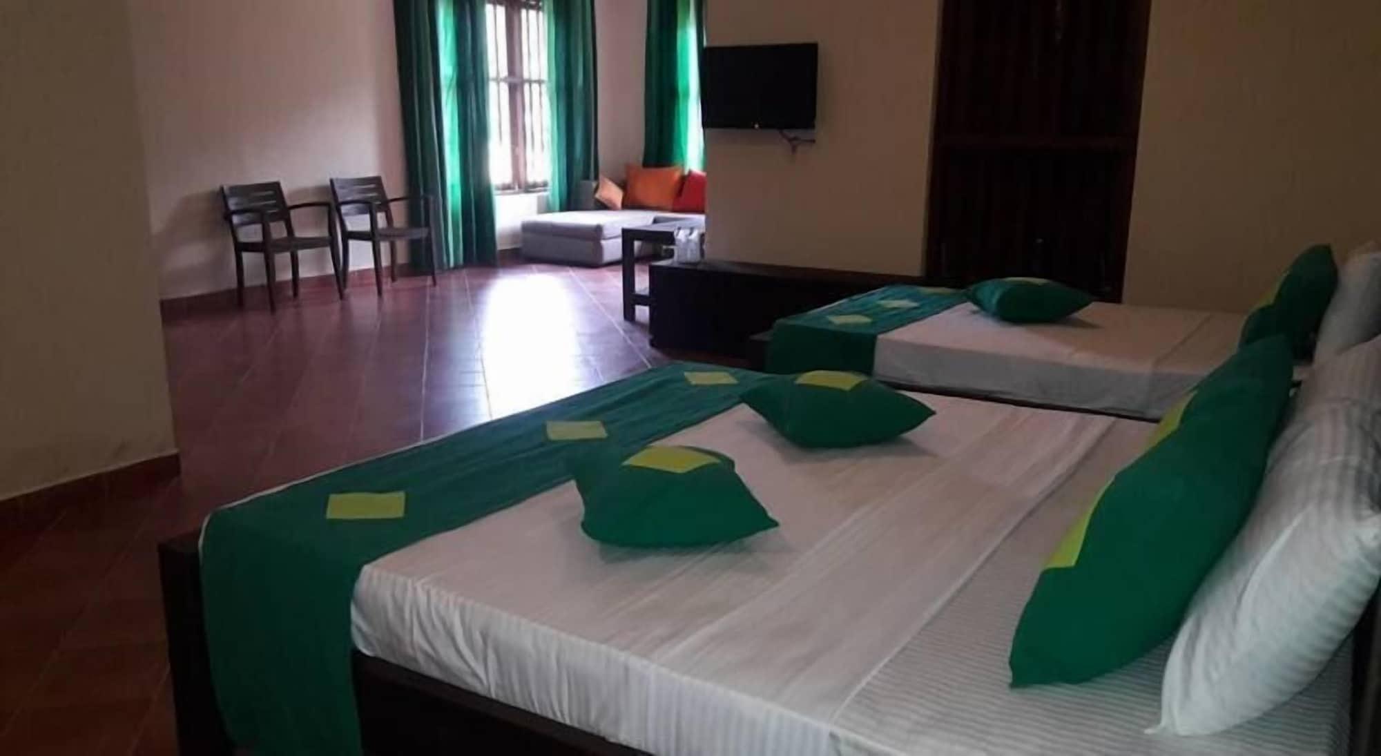Serendip Stone Hotel and Bungalow 9/41