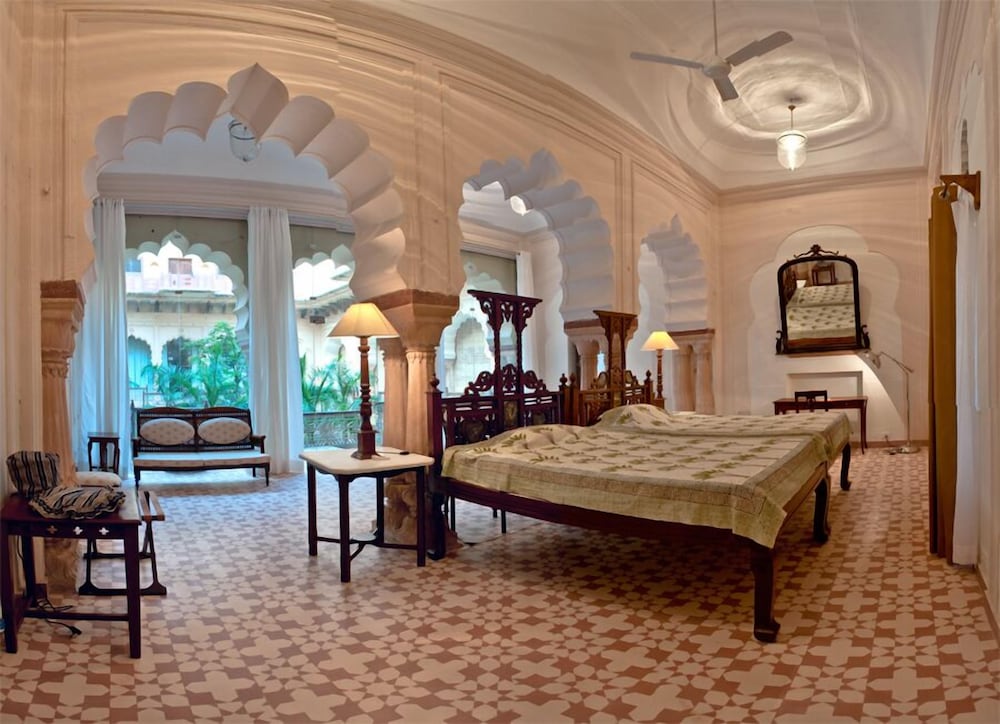 Neemrana’s Tijara Fort-Palace - 19th Century, Alwar 43/54