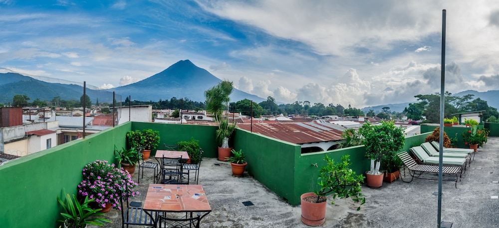 Posada San Vicente 50/50