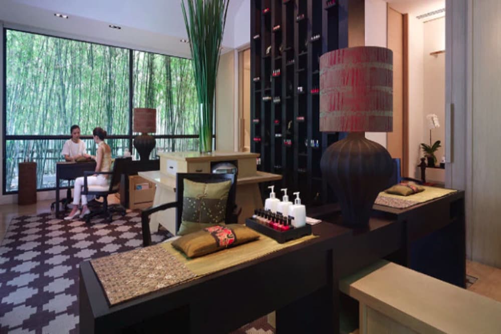 Grand Hyatt Erawan Bangkok 64/76