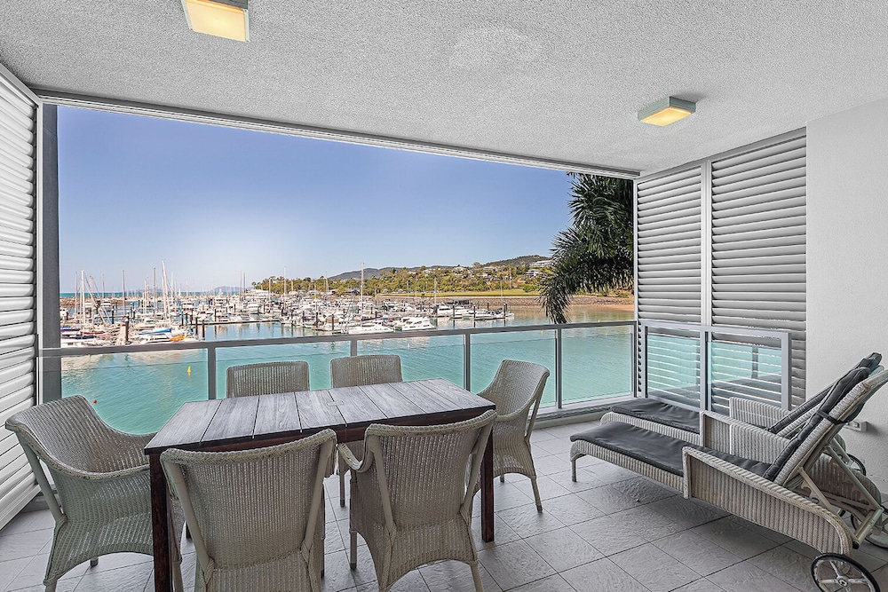 Peninsula Airlie Beach 22/50