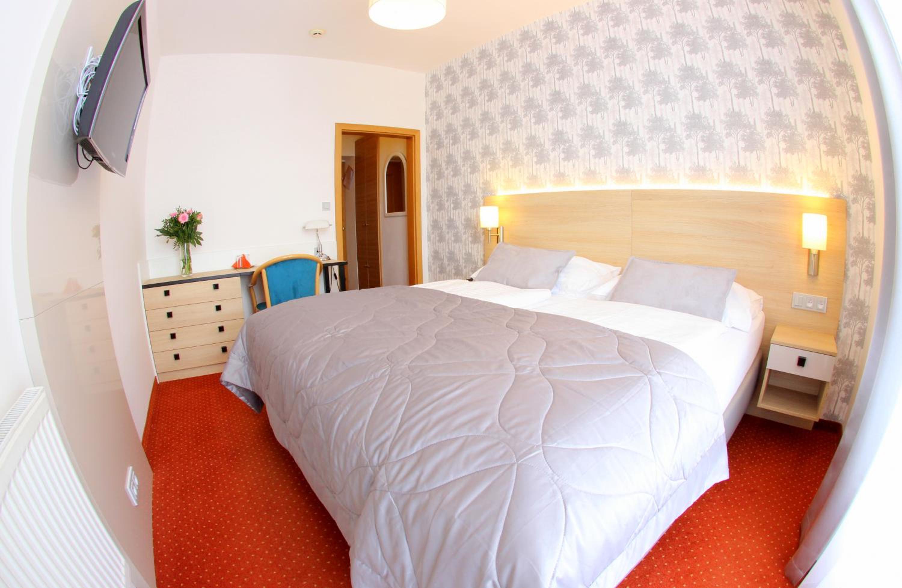 Flora Hotel 20/60