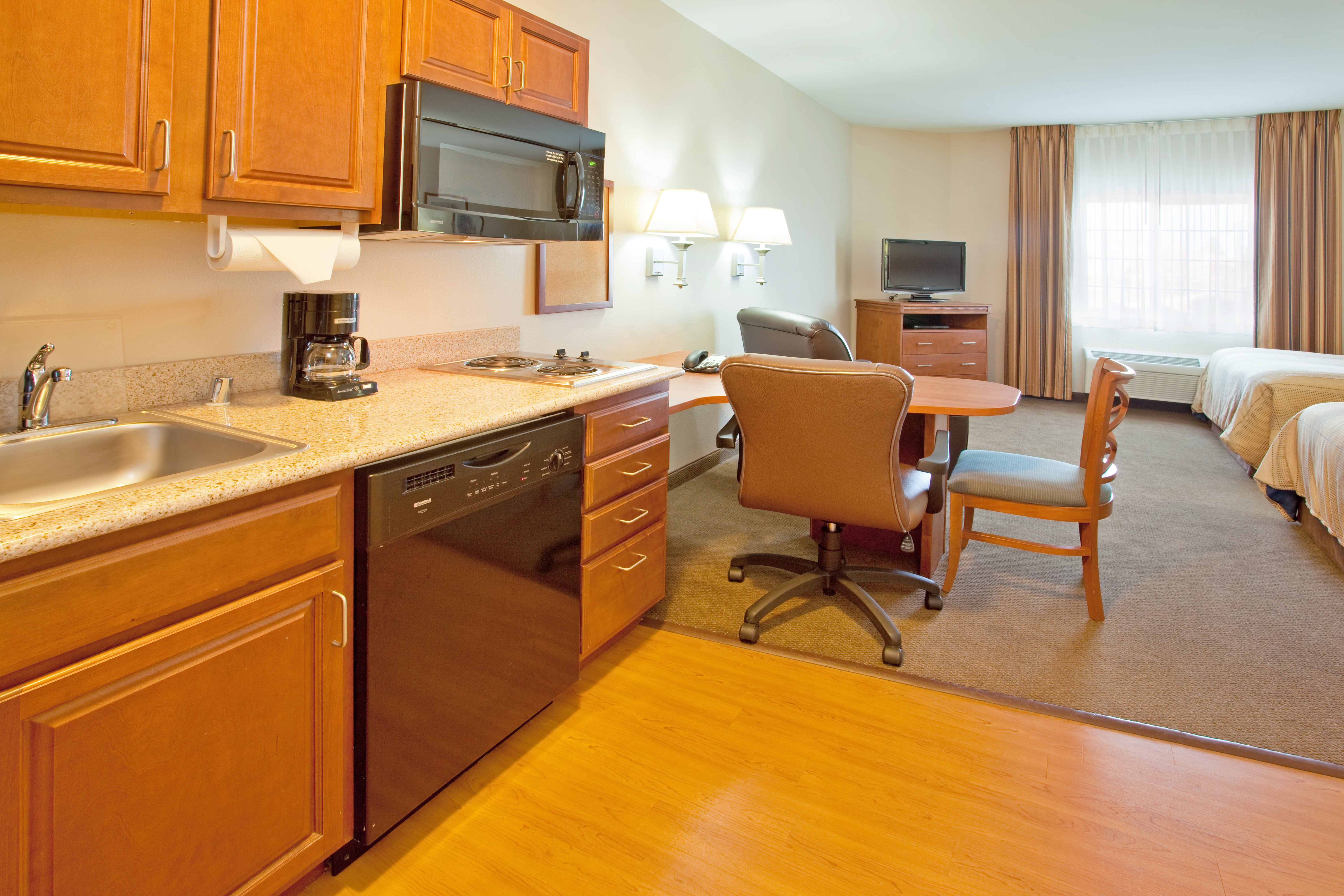 Candlewood Suites Roswell 50/50
