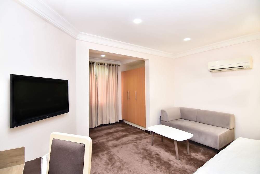 Pearl Gate Hotel 38/50