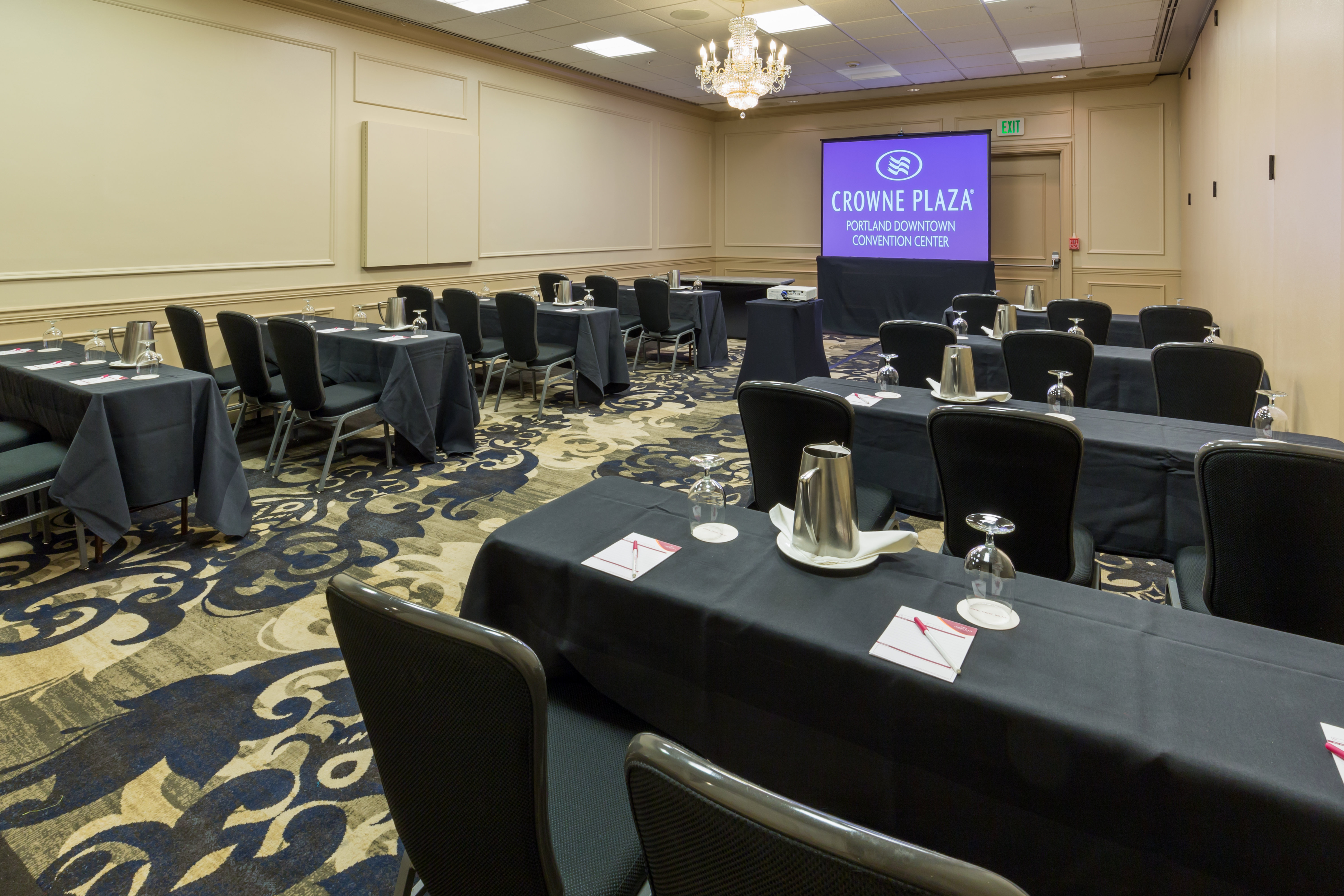 Crowne Plaza Portland Convention Center 72/82