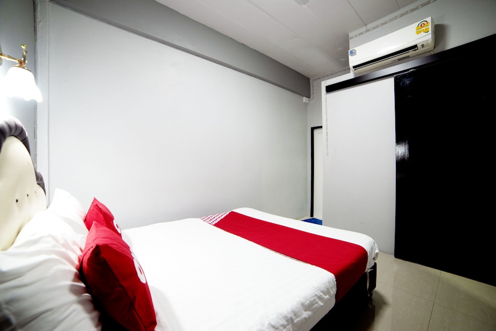 OYO 465 Krung Kao Traveller Lodge 21/37