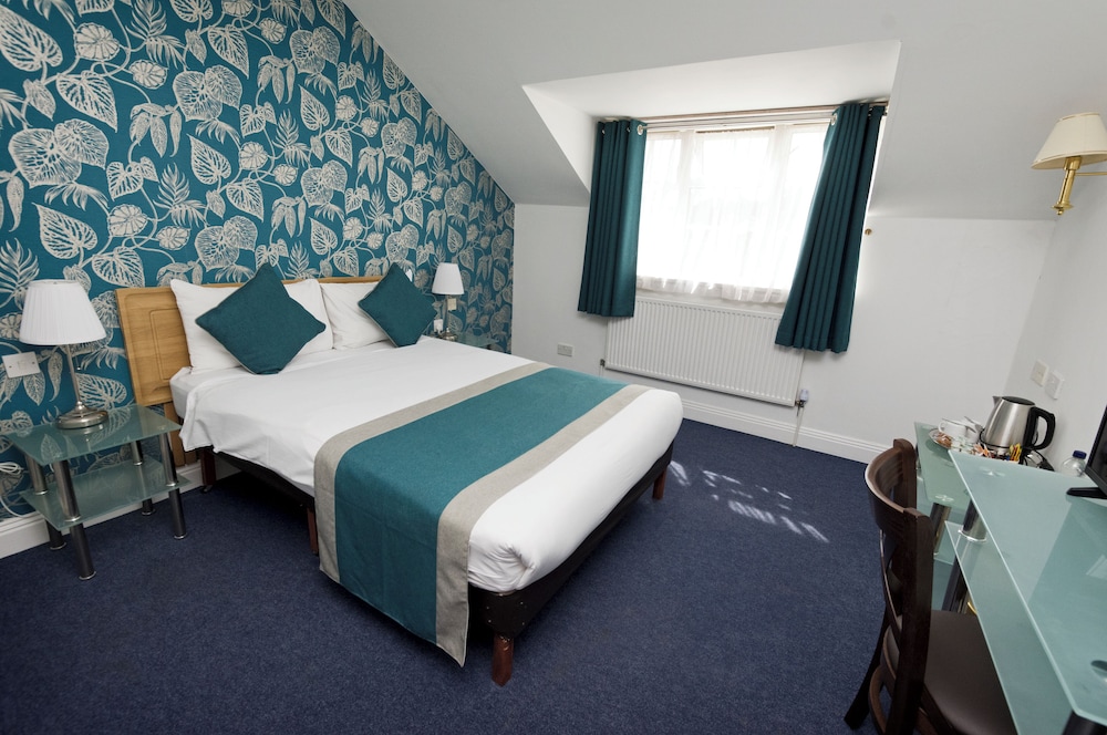 Basingstoke Hotel 10/50