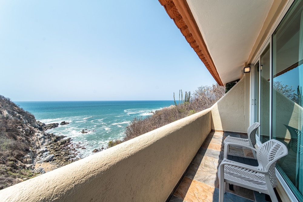 Villas Coral Huatulco 59/67