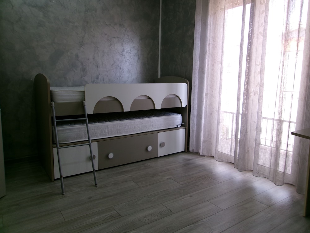 Antadia B&B 12/63