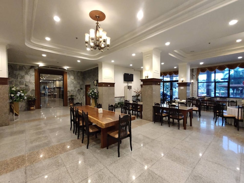 Golden Dragon Resort 34/43