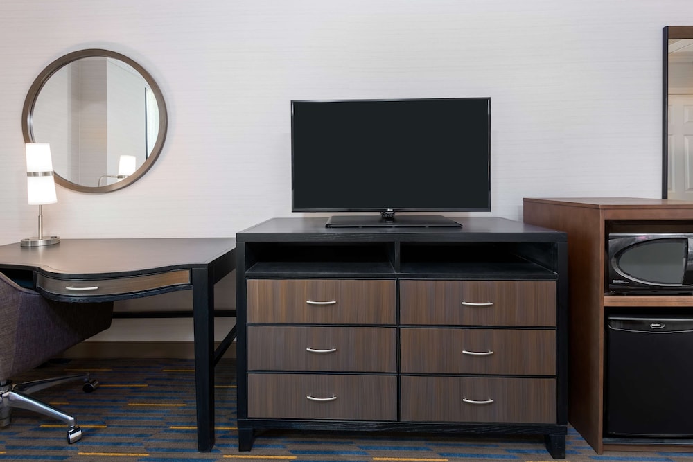 Hampton Inn And Suites Buffalo Downtown 50/52