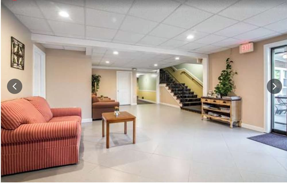 Econo Lodge Inn & Suites Tilton 27/38