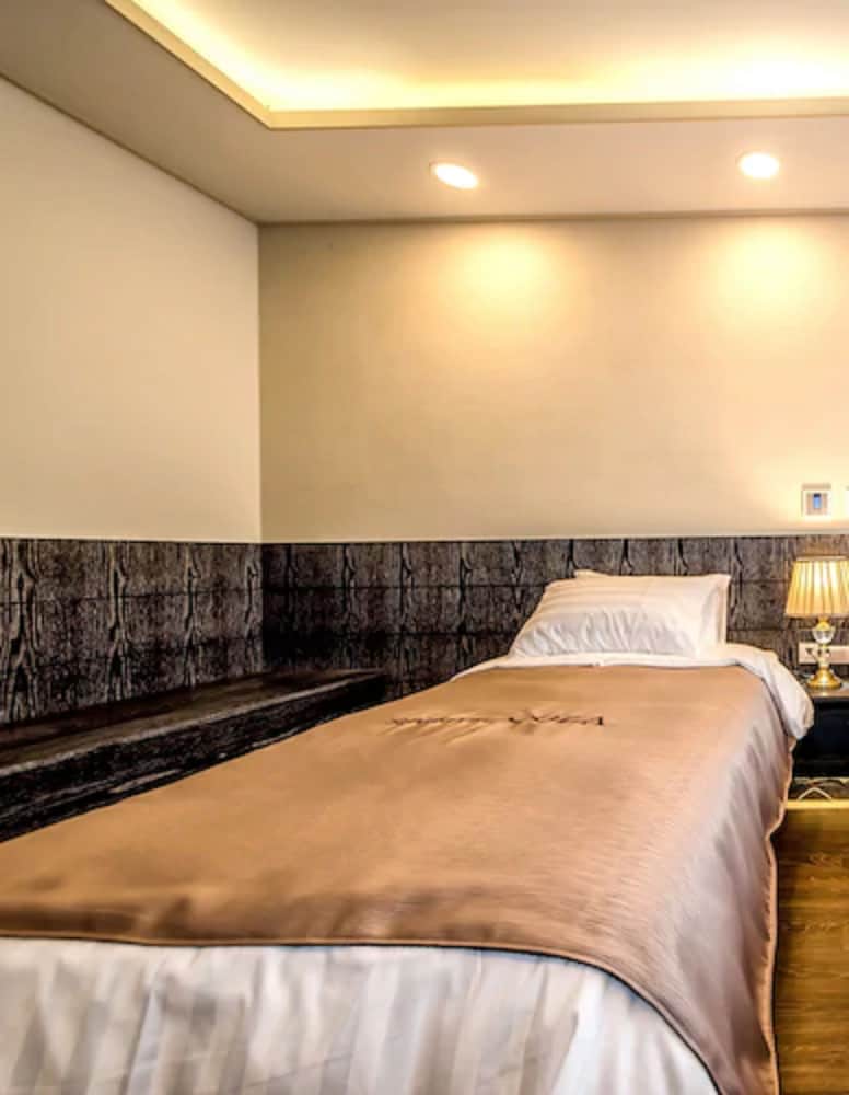 Seawater, Spa, Single, Twin Beds
