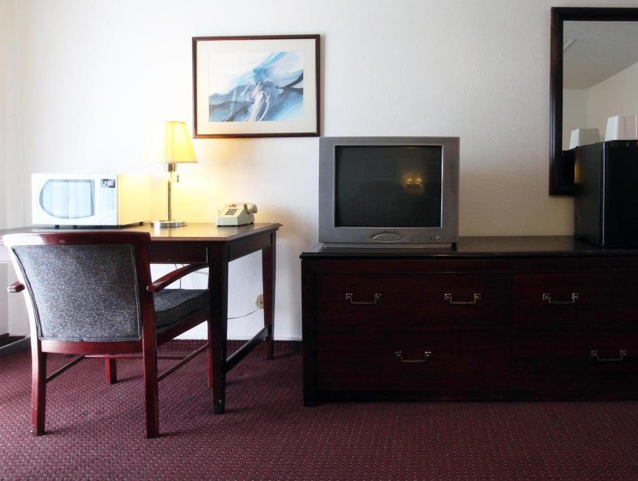 Americas Best Value Inn 19/22