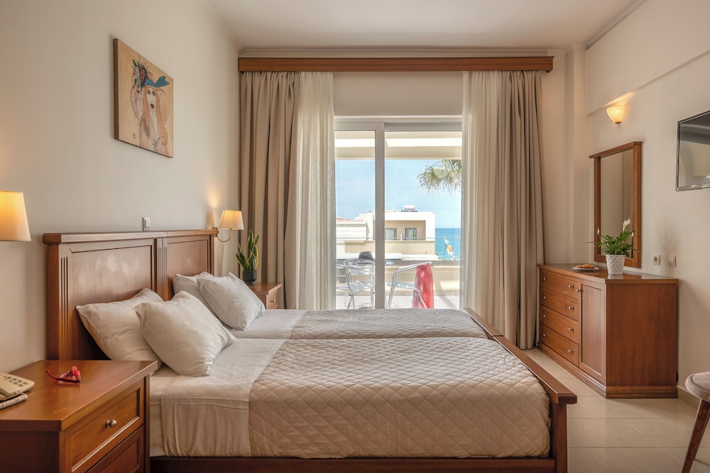 Castro Beach Hotel 14/55